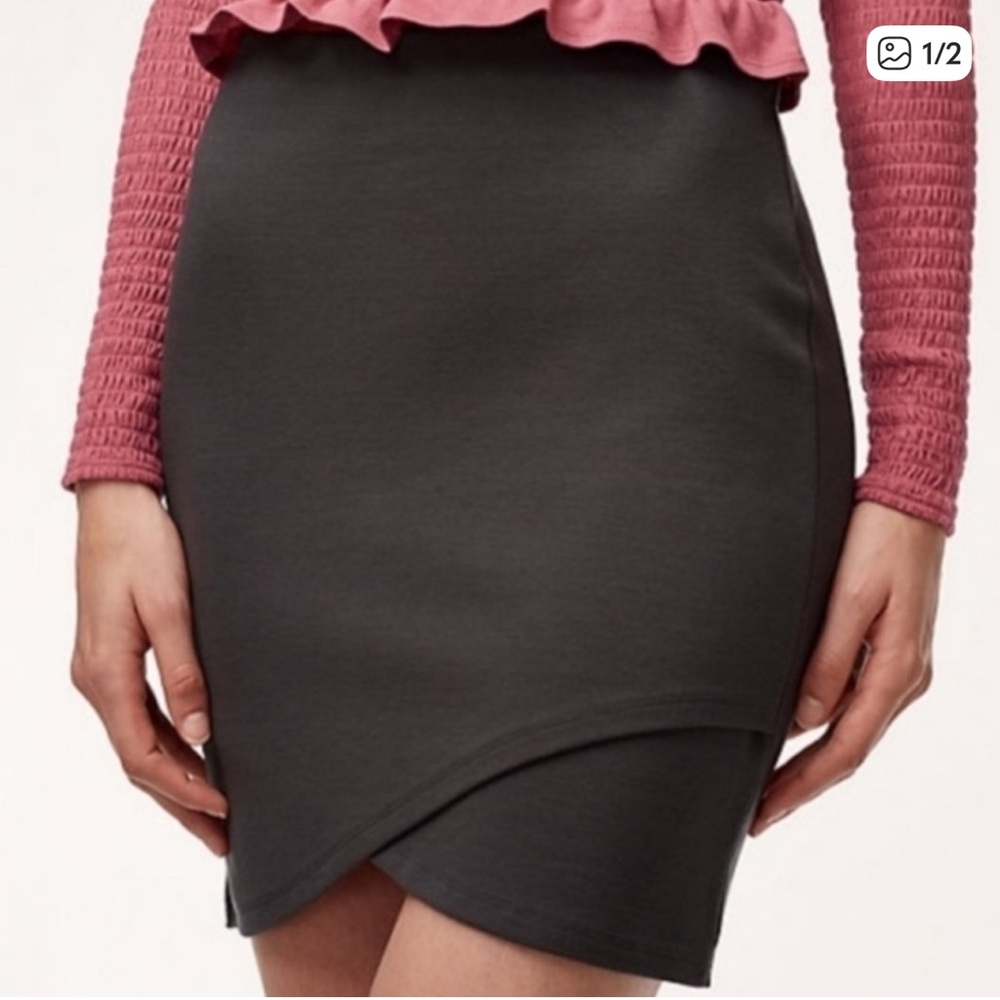 TALULA • ARITZIA Black Envelope Stretch Mini Skirt Size Large